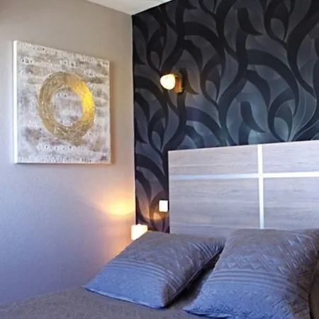 Hotel Logis Centrotel Et Bulles D'allier