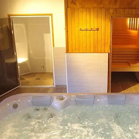 Hotel Logis Centrotel Et Bulles D'allier