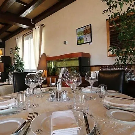Logis Centrotel Et Bulles D'allier 3*