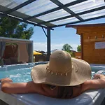 Hotel Du Centrotel Et Bulles D'allier 3*