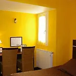 Logis Centrotel Et Bulles D'allier Hotel Montmarault