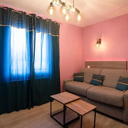 Logis Centrotel Et Bulles D'allier مونتمارت