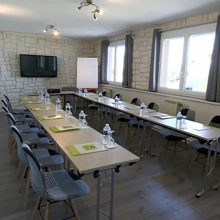 Logis Centrotel Et Bulles D'allier Hotel