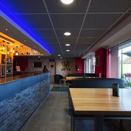 Hotel Logis Centrotel Et Bulles D'allier