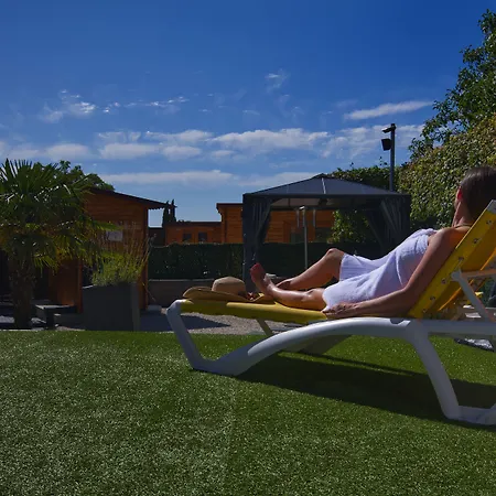 Logis Centrotel Et Bulles D'allier Hotel Montmarault