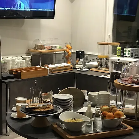 Logis Centrotel Et Bulles D'allier 3*