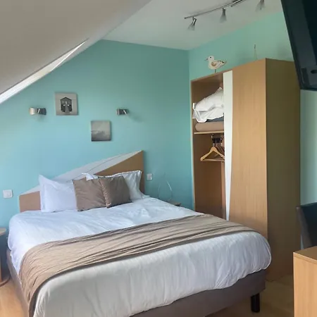 Hotel Logis Centrotel Et Bulles D'allier Montmarault