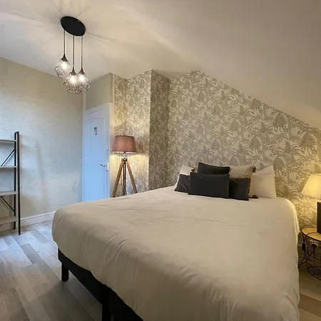 Hotel Logis Centrotel Et Bulles D'allier