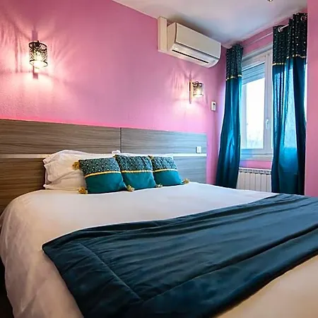 Hotel Logis Centrotel Et Bulles D'allier Montmarault