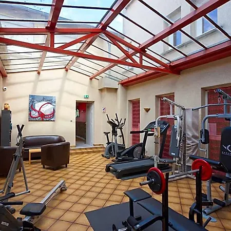 Hotel Logis Centrotel Et Bulles D'allier