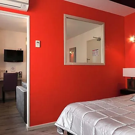 Logis Centrotel Et Bulles D'allier Hotel Montmarault