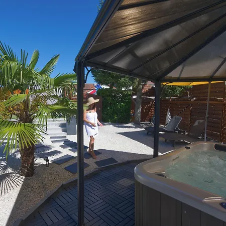 Hotel Logis Centrotel Et Bulles D'allier