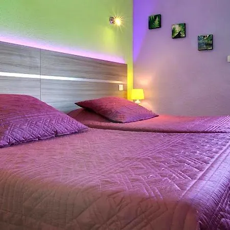 Logis Centrotel Et Bulles D'allier Hotel Montmarault