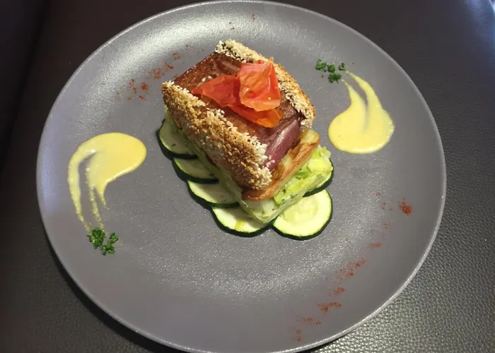 Logis Centrotel Et Bulles D'allier 3* Montmarault