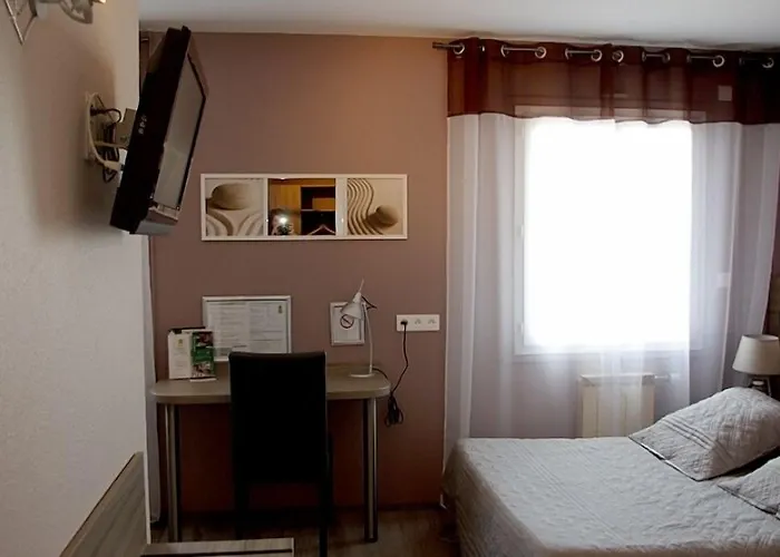 Logis Centrotel Et Bulles D'allier 3* Montmarault