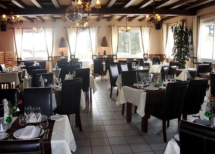 Logis Centrotel Et Bulles D'allier Отель