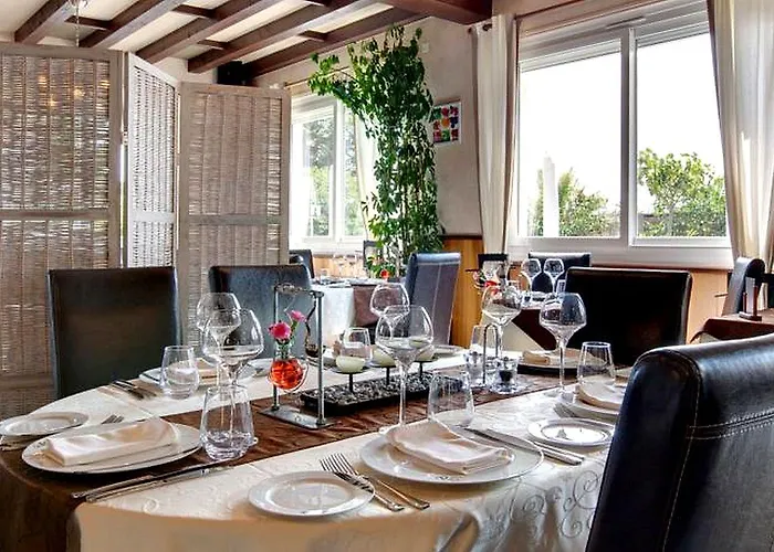 Logis Centrotel Et Bulles D'allier