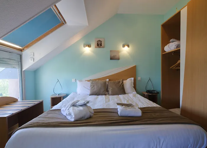 Отель Logis Centrotel Et Bulles D'allier