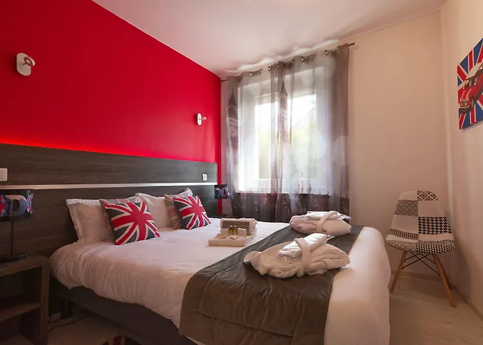 Logis Centrotel Et Bulles D'allier 3*