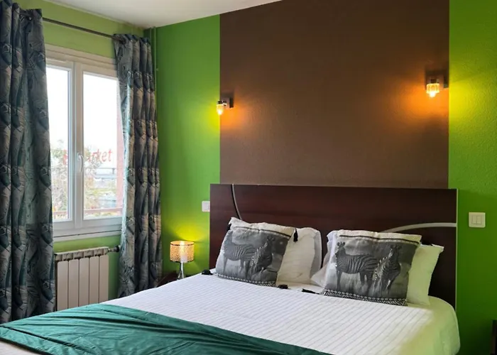 Logis Centrotel Et Bulles D'allier Монмаро