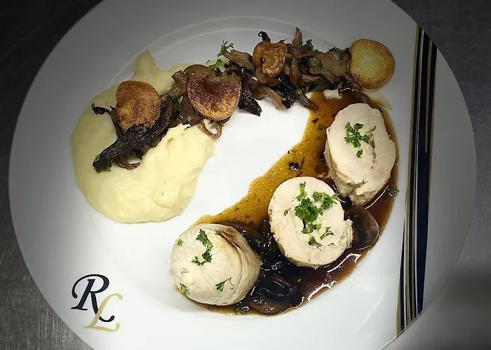 Logis Centrotel Et Bulles D'allier Отель Монмаро