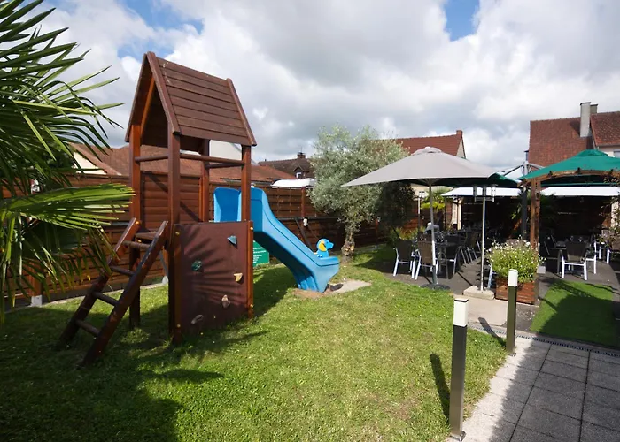 Отель Logis Centrotel Et Bulles D'allier