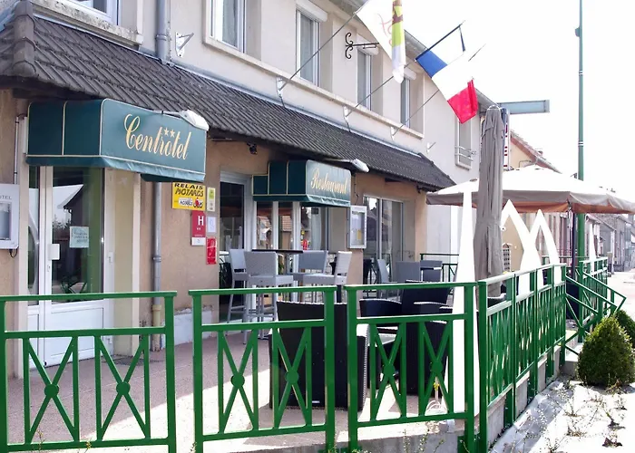 Logis Centrotel Et Bulles D'allier 3* Montmarault