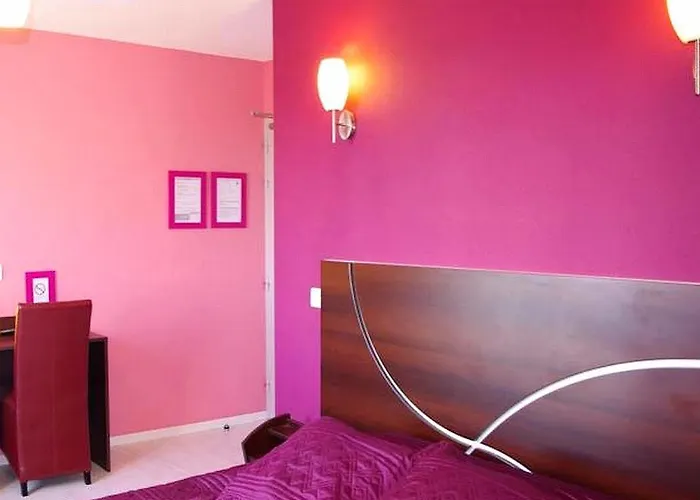 Logis Centrotel Et Bulles D'allier Montmarault